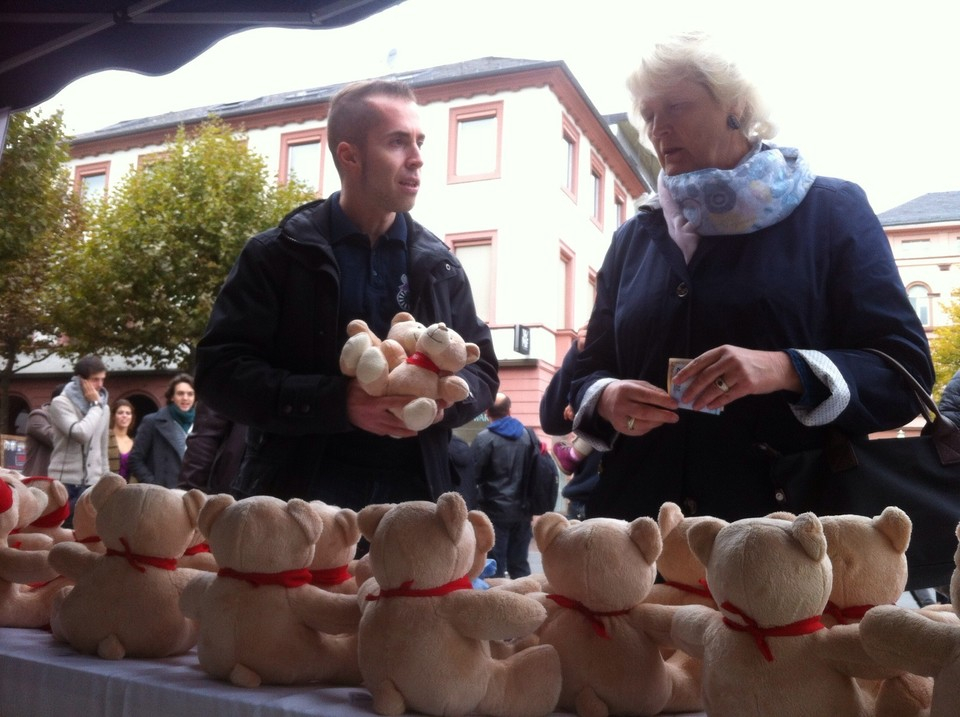 http://round-table.de/redaxo/index.php?rex_media_type=rex_mediapool_maximized&rex_media_file=2015-12-04_180022_d3eba1bf8a.jpg&buster=1559862488