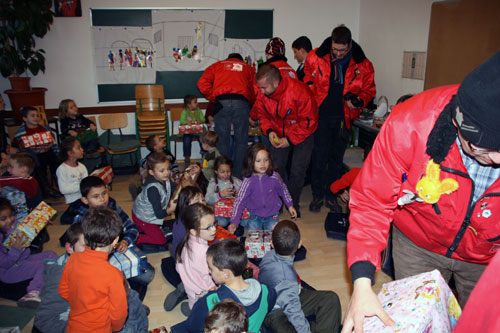 http://round-table.de/redaxo/index.php?rex_media_type=rex_mediapool_maximized&rex_media_file=konvoi.2013.3.jpg&buster=1559862490