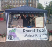 http://round-table.de/redaxo/index.php?rex_media_type=rex_mediapool_maximized&rex_media_file=rosenverkauf.jpg&buster=1559862467